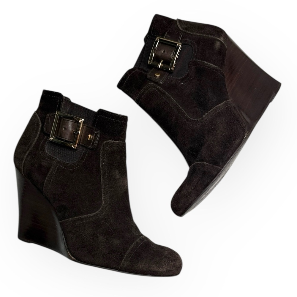 Tory Burch Adrienne Ankle Chelsea Booties Gold Buckle Wedge Heels S-415 Sz 9